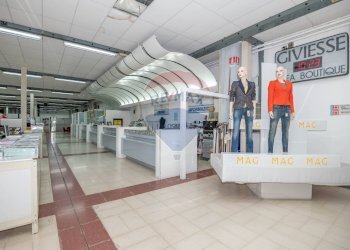 Non correlato - Capannone Contrada Poggiarelli
 
snc, Caltagirone - foto 44