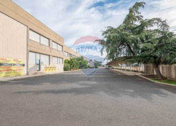 Edificio all\'aperto - Capannone Contrada Poggiarelli
 
snc, Caltagirone - foto 52