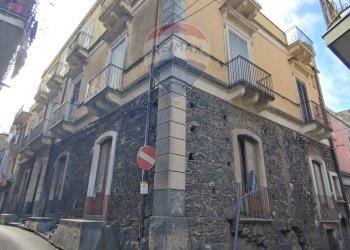 Edificio all\'aperto - Appartamento Via Arena
 
72, Paterno - foto 3