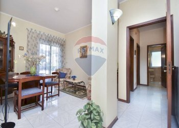 Sala da pranzo - Quadrilocale via francesco bella
 
6f, Aci Sant'Antonio - foto 4