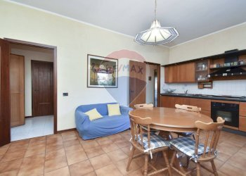 Sala da pranzo - Quadrilocale via francesco bella
 
6f, Aci Sant'Antonio - foto 9