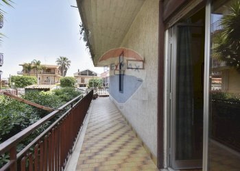 Balcone - Quadrilocale via francesco bella
 
6f, Aci Sant'Antonio - foto 12