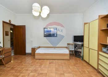 Camera / camera da letto - Quadrilocale via francesco bella
 
6f, Aci Sant'Antonio - foto 15