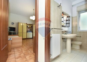 Bagno - Quadrilocale via francesco bella
 
6f, Aci Sant'Antonio - foto 18