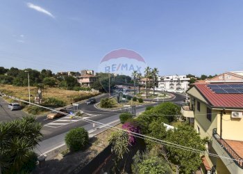 Edificio all\'aperto - Casa semi indipendente via nicola coviello
 
3-5, Gravina di Catania - foto 4