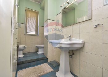 Bagno - Casa semi indipendente via nicola coviello
 
3-5, Gravina di Catania - foto 11