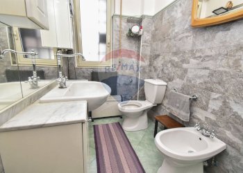 Bagno - Casa semi indipendente via nicola coviello
 
3-5, Gravina di Catania - foto 12