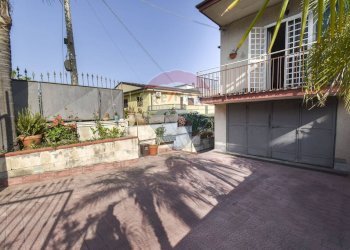 Terrazza - Casa semi indipendente via nicola coviello
 
3-5, Gravina di Catania - foto 36