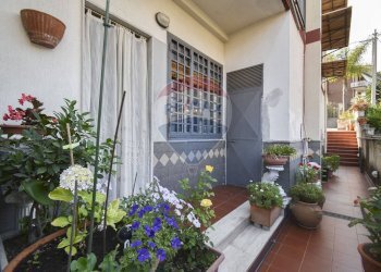 Balcone - Casa semi indipendente via nicola coviello
 
3-5, Gravina di Catania - foto 39