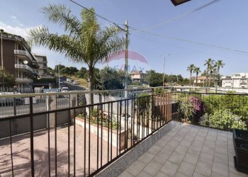 Balcone - Casa semi indipendente via nicola coviello
 
3-5, Gravina di Catania - foto 45