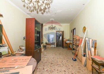 Hall / corridoio - Quadrilocale VIA SS.SALVATORE
 
47, Caltagirone - foto 6