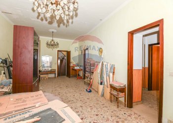 Hall / corridoio - Quadrilocale VIA SS.SALVATORE
 
47, Caltagirone - foto 7