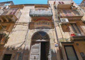Edificio all\'aperto - Quadrilocale VIA SS.SALVATORE
 
47, Caltagirone - foto 21