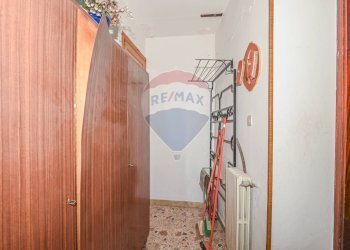 Hall / corridoio - Quadrilocale VIA SS.SALVATORE
 
47, Caltagirone - foto 35