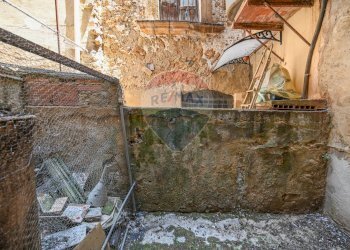 Non correlato - Quadrilocale VIA SS.SALVATORE
 
47, Caltagirone - foto 38