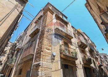 Edificio all\'aperto - Quadrilocale VIA SS.SALVATORE
 
47, Caltagirone - foto 46