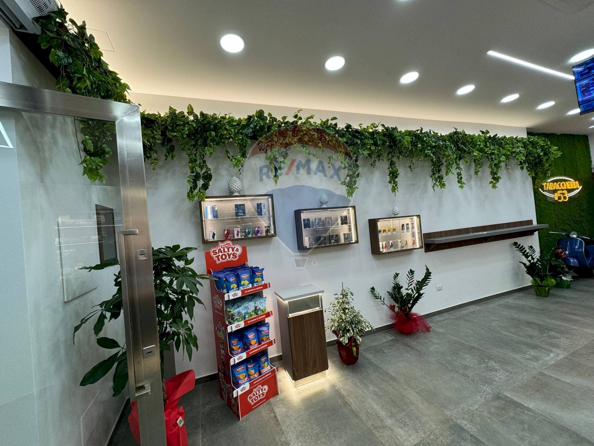 Ricezione / Lobby - Attività Commerciale Piazza Crocifisso Maiorana
 
8, Catania - foto 2