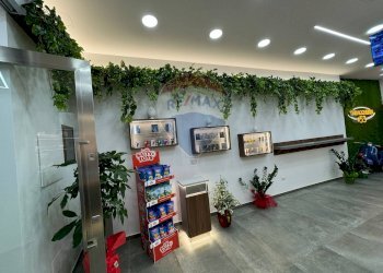 Ricezione / Lobby - Attività Commerciale Piazza Crocifisso Maiorana
 
8, Catania - foto 2