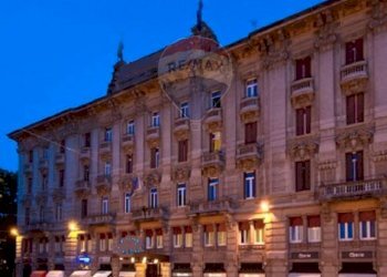 Edificio all\'aperto - Hotel Largo Roma
 
3, Salsomaggiore Terme - foto 2