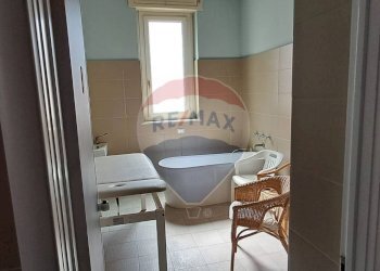 Bagno - Hotel Largo Roma
 
3, Salsomaggiore Terme - foto 20