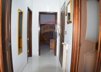 Hall / corridoio - Quadrilocale Via Agnone
 
117, Lentini - foto 9