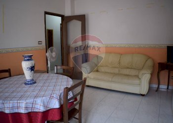 Sala da pranzo - Quadrilocale Via Agnone
 
117, Lentini - foto 11