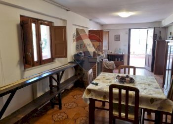 Sala da pranzo - Appartamento via san gaetano
 
32, Mascalucia - foto 3