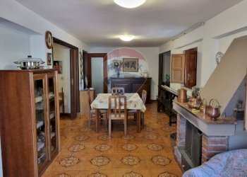 Sala da pranzo - Appartamento via san gaetano
 
32, Mascalucia - foto 8