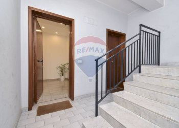 Scale - Appartamento Via Evangelista Torricelli
 
6, Mascalucia - foto 2