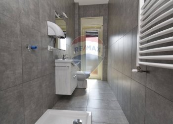 Bagno - Appartamento Via Evangelista Torricelli
 
6, Mascalucia - foto 6