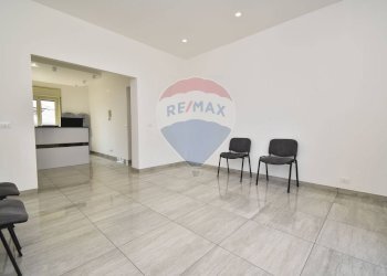 Stanza vuota - Appartamento Via Evangelista Torricelli
 
6, Mascalucia - foto 9