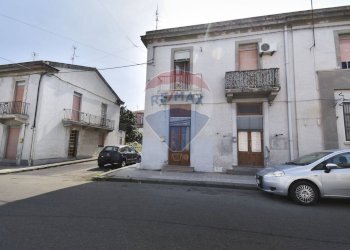 Edificio all\'aperto - Casa indipendente via dei Giurati
 
31, Mascali - foto 1