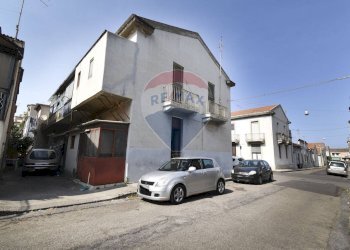 Edificio all\'aperto - Casa indipendente via dei Giurati
 
31, Mascali - foto 4