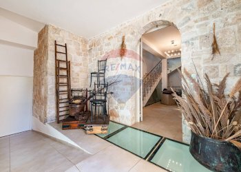 Scale - Hotel Str. Prov. 107 Giovinazzo, Giovinazzo - foto 49