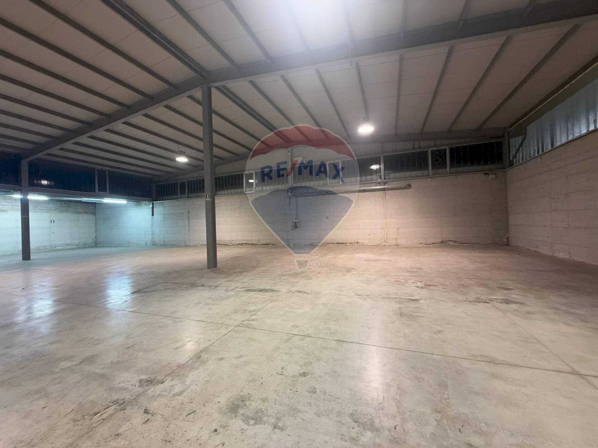 Parcheggio - Shed Strada Provinciale Ceglie Valenzano
 
64, Bari - photo 2