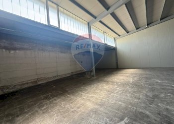 Parcheggio - Shed Strada Provinciale Ceglie Valenzano
64, Bari - photo 6