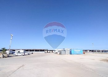 Vista dell\'acqua - Locale Commerciale SP76, Km 10, Sannicandro di Bari - foto 6