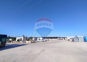 Edificio all\'aperto - Locale Commerciale SP76, Km 10, Sannicandro di Bari - foto 7