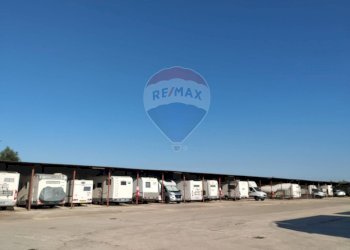 Vista dell\'acqua - Locale Commerciale SP76, Km 10, Sannicandro di Bari - foto 9