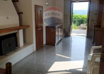 Stanza vuota - Villa Loc. Terrossola
 
15, Bibbiena - foto 4