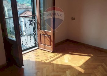 Stanza vuota - Villa Loc. Terrossola
 
15, Bibbiena - foto 13