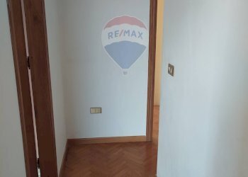 Hall / corridoio - Villa Loc. Terrossola
 
15, Bibbiena - foto 18