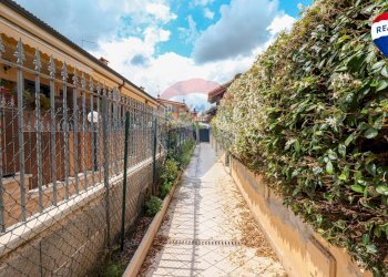 Edificio all\'aperto - Appartamento VIA BRONTE
 
109, Roma - foto 3