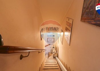 Scale - Appartamento VIA BRONTE
 
109, Roma - foto 19