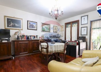 Sala da pranzo - Appartamento VIA BRONTE
 
109, Roma - foto 20