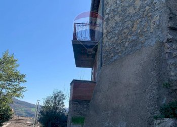 Edificio all\'aperto - Casa indipendente Rieti - foto 2