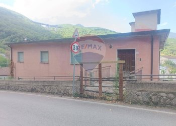 Casa all\'aperto - Casa indipendente Via Muraglione
 
12, Pertosa - foto 3