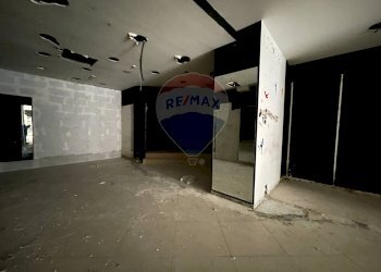 Non correlato - Locale Commerciale Via Attilio Barbarulo, Nocera Inferiore - foto 5