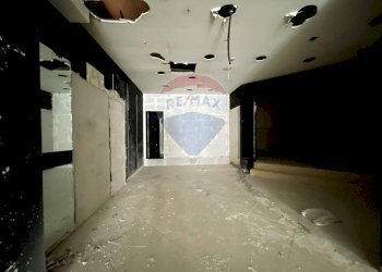 Ricezione / Lobby - Locale Commerciale Via Attilio Barbarulo, Nocera Inferiore - foto 6