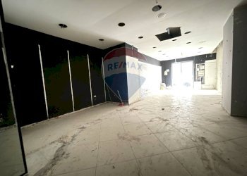 Stanza vuota - Locale Commerciale Via Attilio Barbarulo, Nocera Inferiore - foto 8